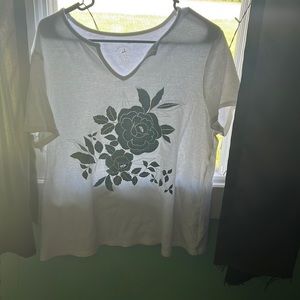 Beautiful white stag tee one 1x 100% cotton 100% alto don